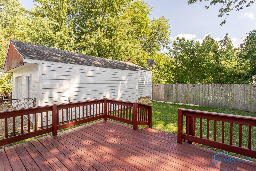 6034 Bay Shore Road Oregon, OH 43616 - Photo 9 of 35 Gallery Image 9