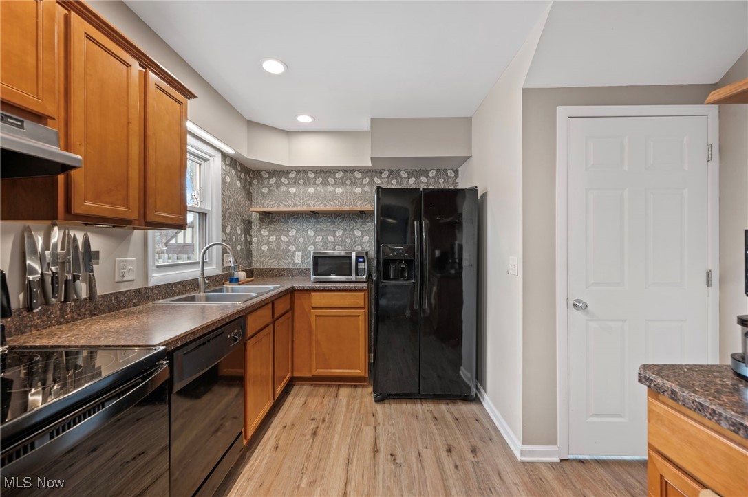 1369 Ford Road Lyndhurst, OH 44124 - Photo 14 of 40