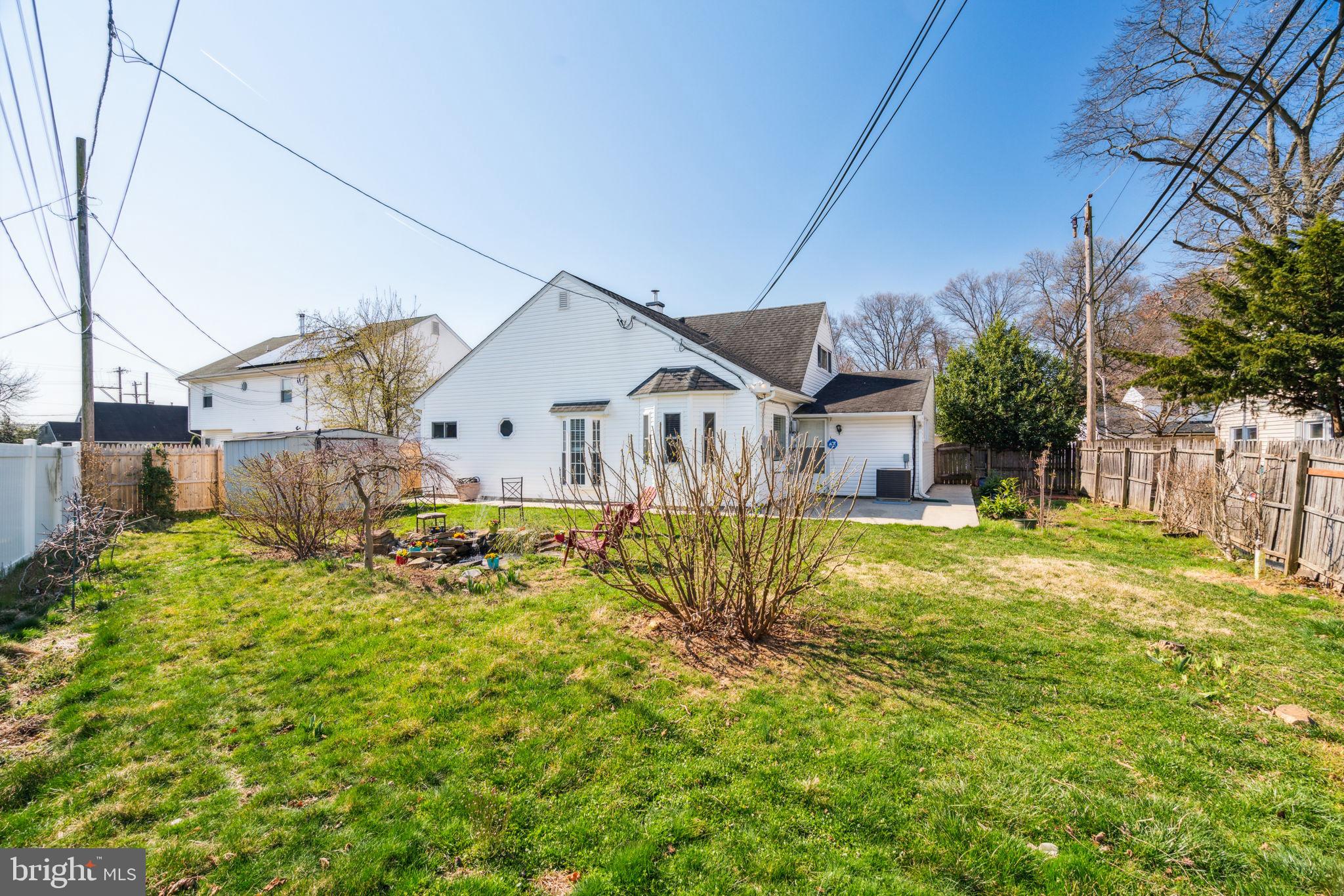 4 Long Loop Road Levittown, PA 19056 - Photo 27 of 32 Lush backyard