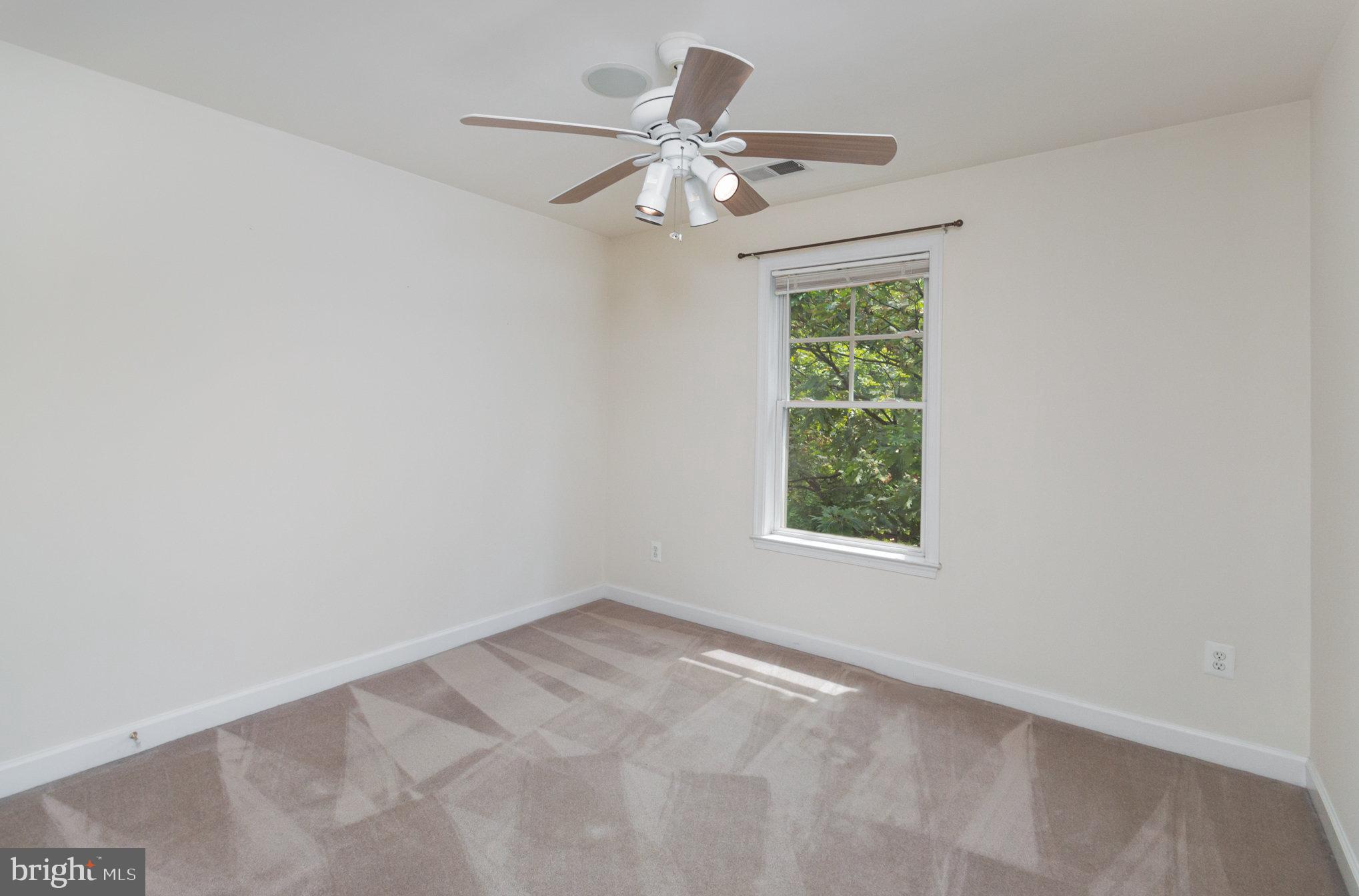 2540 Brenton Point Drive Reston, VA 20191 - Photo 21 of 38