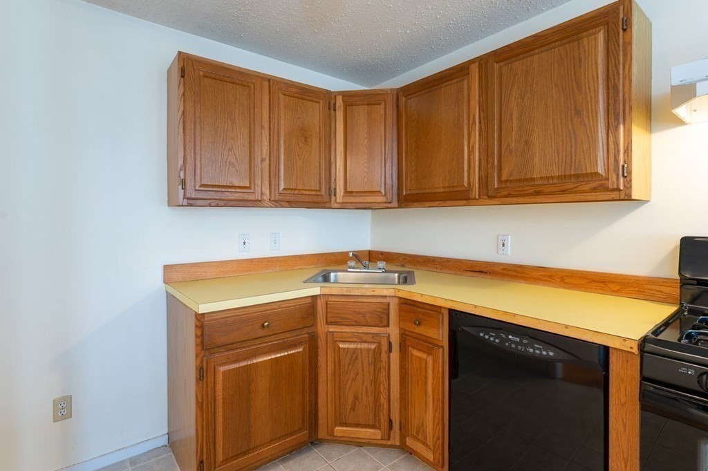 117 Pilgrim Road, Unit 117 Haverhill, MA 01832 - Photo 22 of 36 Gallery Image 22