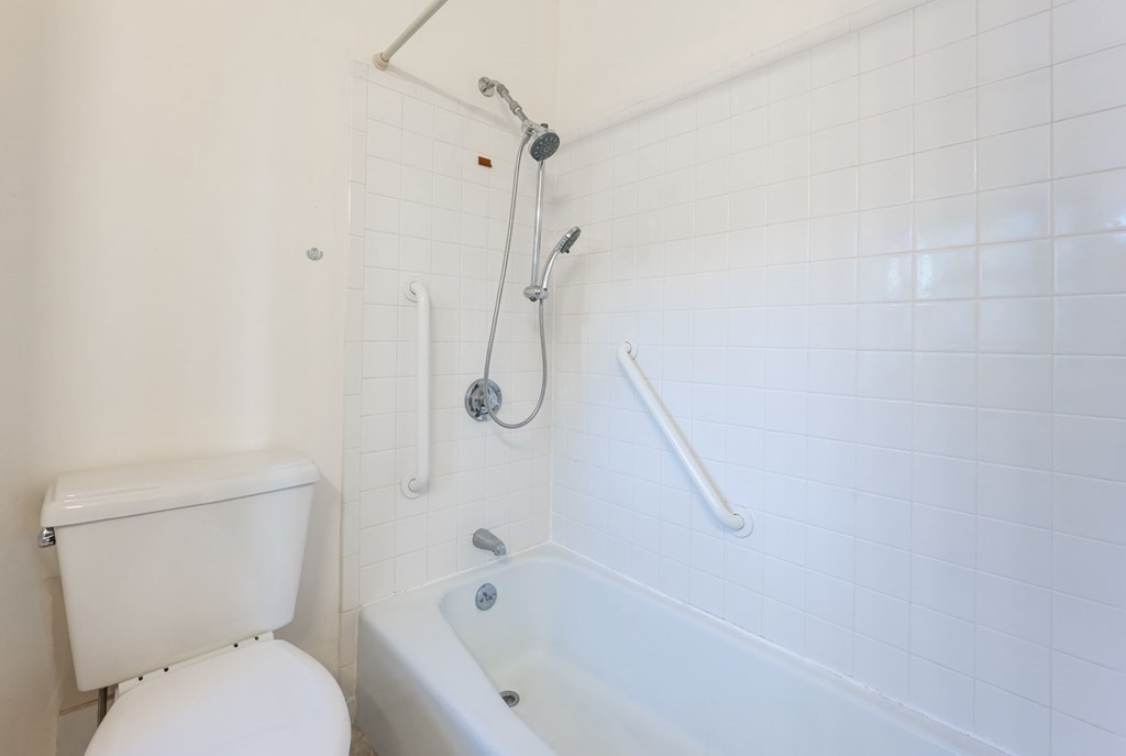 117 Pilgrim Road, Unit 117 Haverhill, MA 01832 - Photo 32 of 36 Gallery Image 32