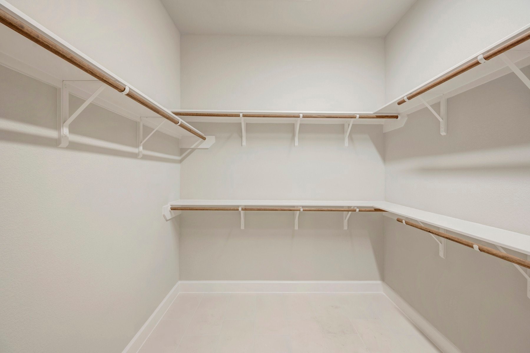 2722 Cottage Place Rosharon, TX 77583 - Photo 42 of 50 a view of an empty walk in closet