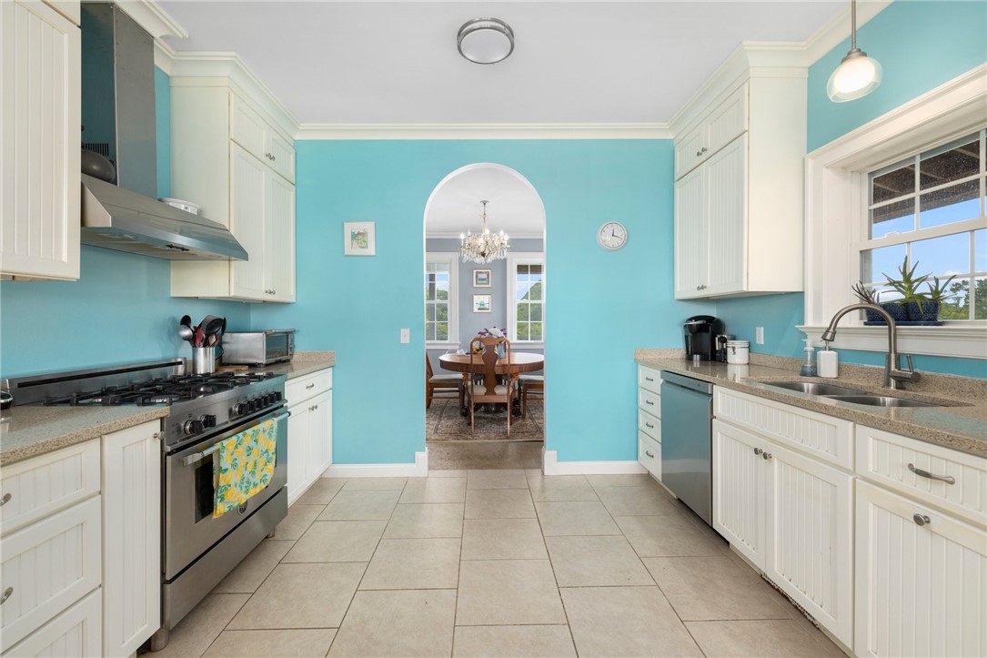 1661 Sands Pond Road Block Island, RI 02807 - Photo 13 of 44