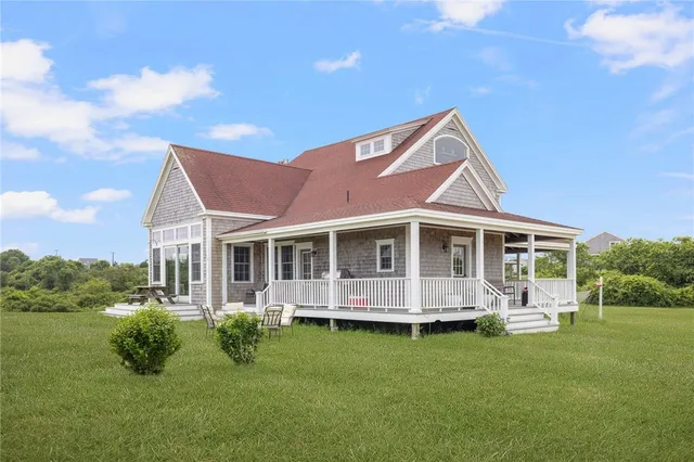 $2,990,000 | 1661 Sands Pond Road, Block Island, RI 02807