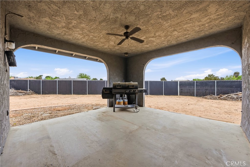 19125 Shoshonee Road Apple Valley, CA 92307 - Photo 26 of 30