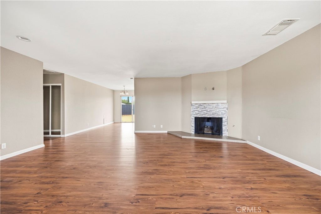 19125 Shoshonee Road Apple Valley, CA 92307 - Photo 5 of 30