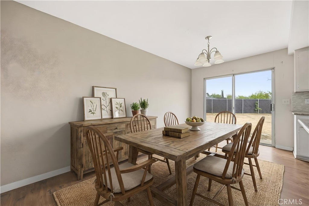 19125 Shoshonee Road Apple Valley, CA 92307 - Photo 7 of 30