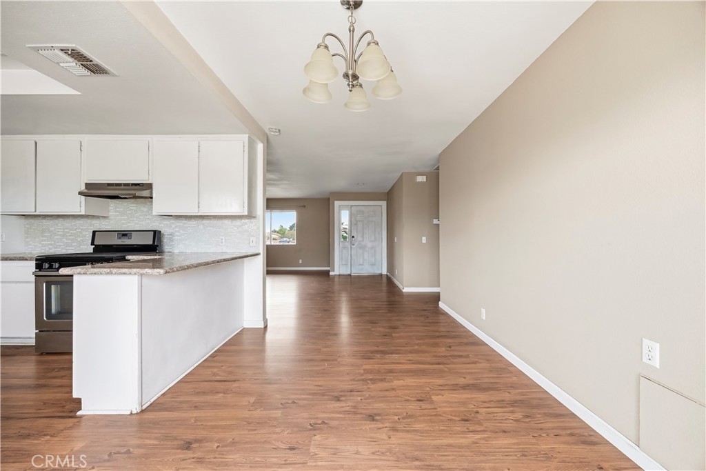 19125 Shoshonee Road Apple Valley, CA 92307 - Photo 10 of 30