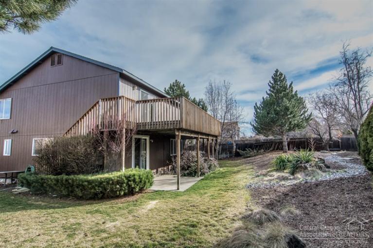 3017 Northeast Raleigh Court Bend, OR 97701 - Photo 4 of 25 Additional Photo
