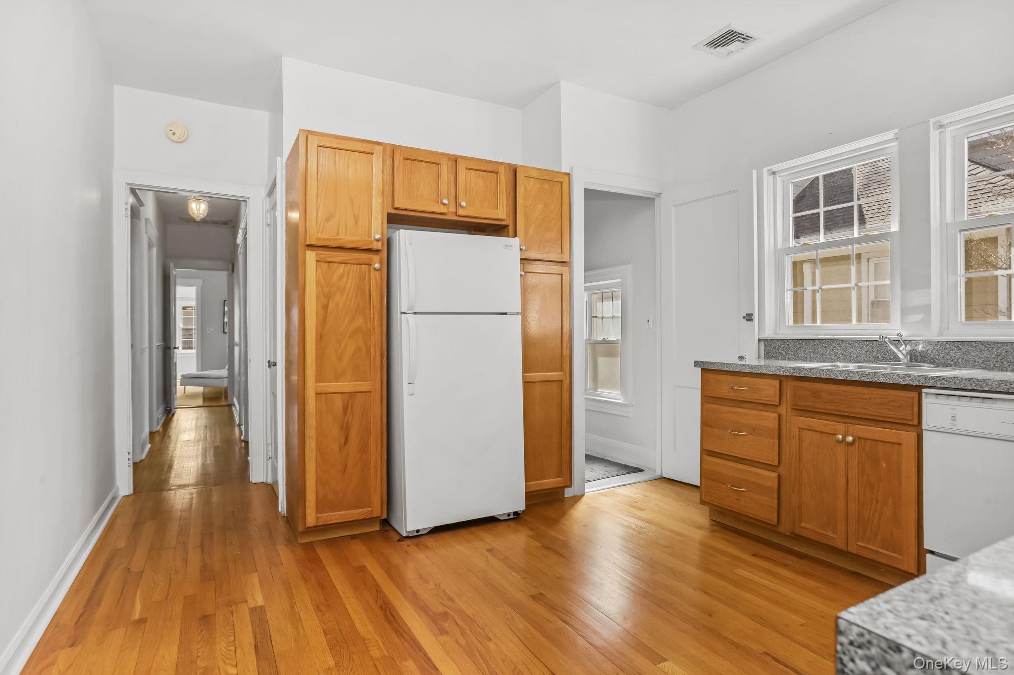 33 Redfield Street Rye, NY 10580 - Photo 31 of 39