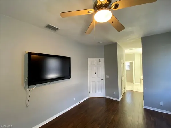 $3,200 | 74 Burnt Pine Drive, Naples, FL 34119