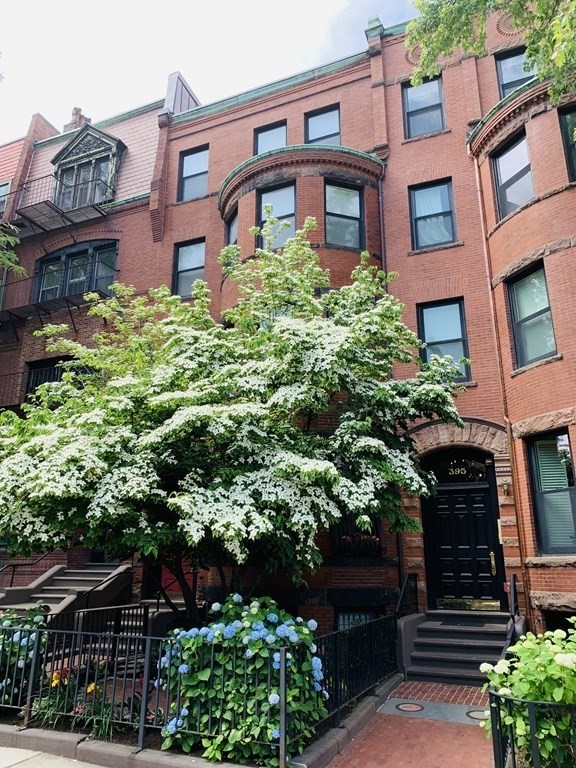 395 Marlborough Street, Unit 8 Boston, MA 02115 - Photo 1 of 19 front view of a building