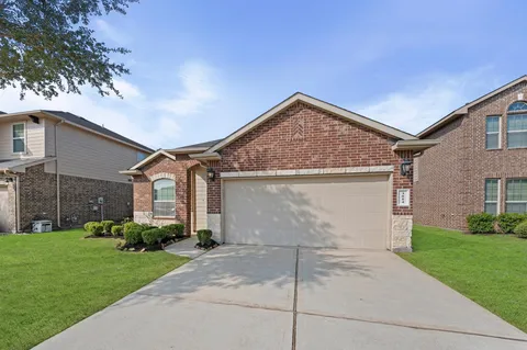 $275,000 | 3014 Cambridge Falls Drive, Fresno, TX 77545