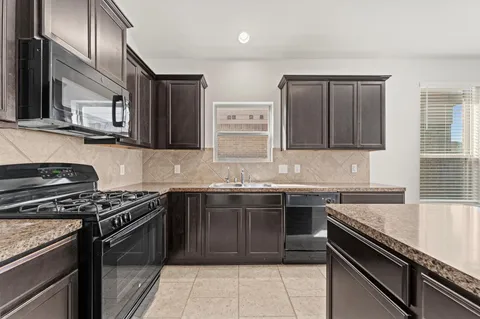 $275,000 | 3014 Cambridge Falls Drive, Fresno, TX 77545