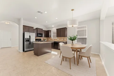 $275,000 | 3014 Cambridge Falls Drive, Fresno, TX 77545