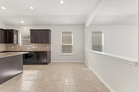 $275,000 | 3014 Cambridge Falls Drive, Fresno, TX 77545