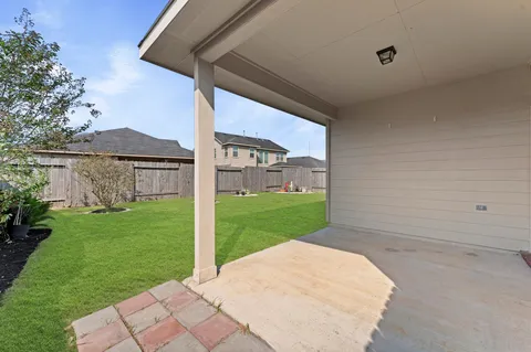 $275,000 | 3014 Cambridge Falls Drive, Fresno, TX 77545