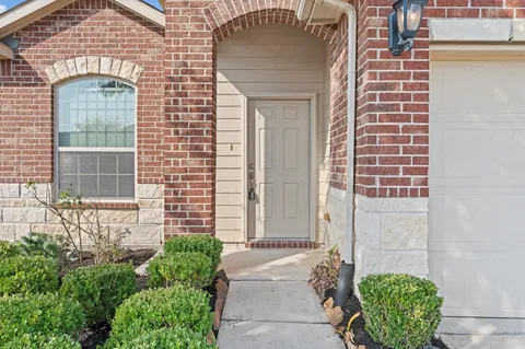 $275,000 | 3014 Cambridge Falls Drive, Fresno, TX 77545