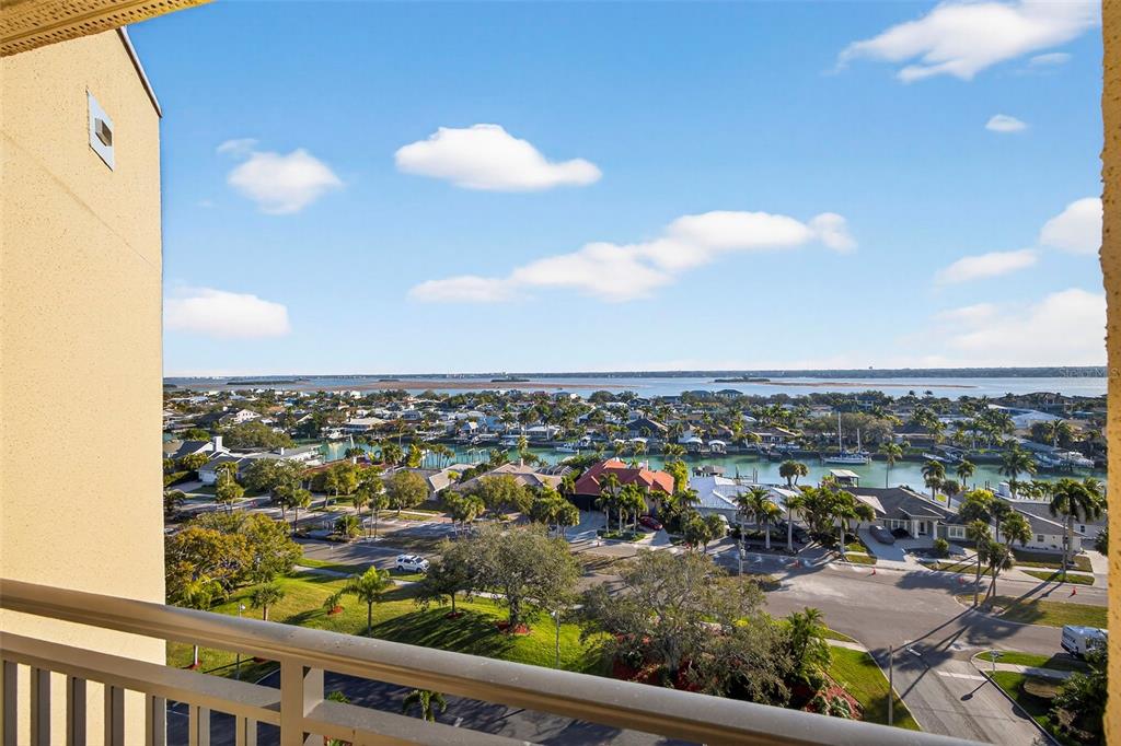 690 Island Way, Unit 1109 Clearwater Beach, FL 33767 - Photo 26 of 37 a view of a city