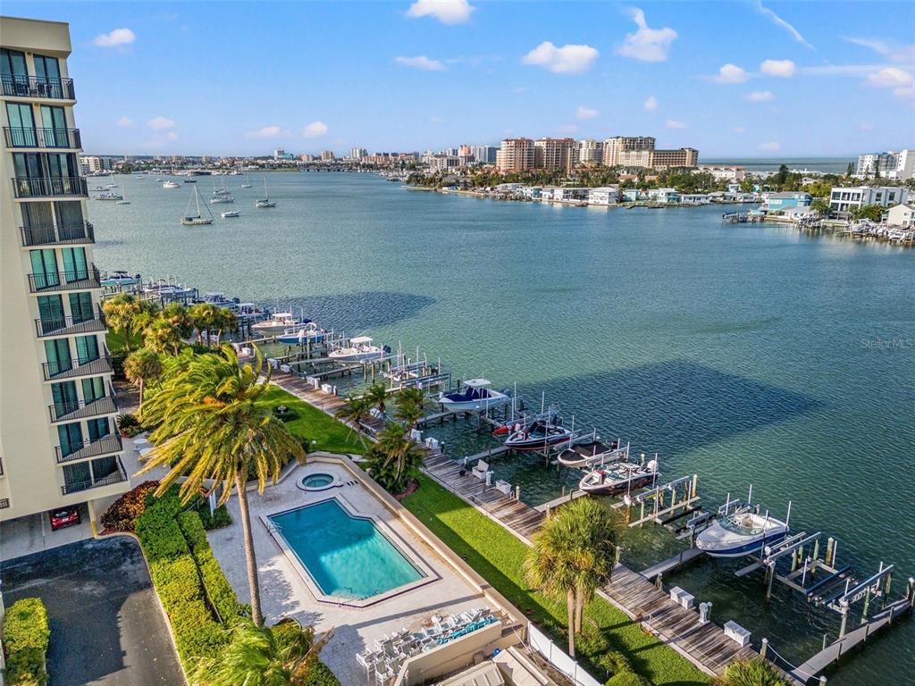 690 Island Way, Unit 1109 Clearwater Beach, FL 33767 - Photo 36 of 37 a view of a terrace with sitting space