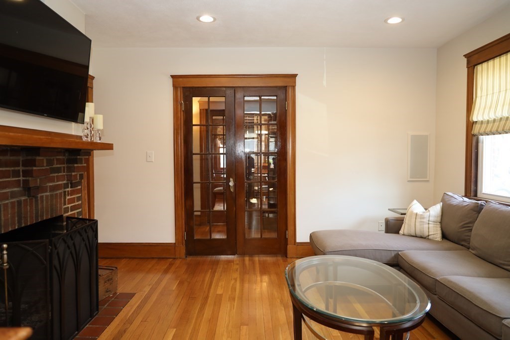 26 Barbara Road Waltham, MA 02453 - Photo 13 of 40 Gallery Image 13