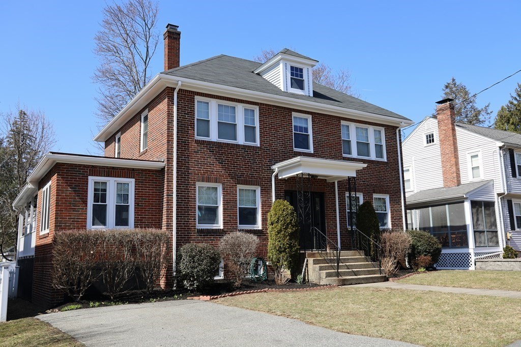 26 Barbara Road Waltham, MA 02453 - Photo 2 of 40 Gallery Image 2