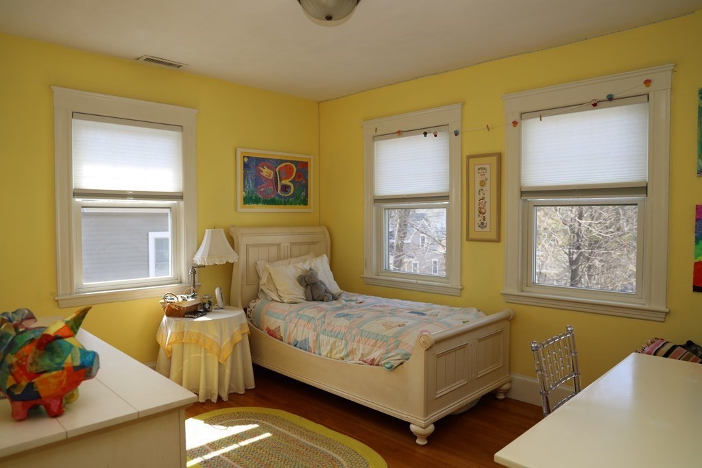 26 Barbara Road Waltham, MA 02453 - Photo 21 of 40 Gallery Image 21