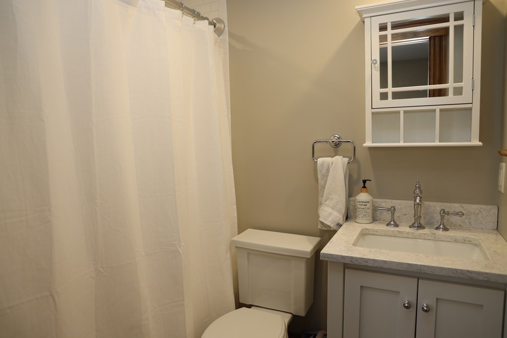26 Barbara Road Waltham, MA 02453 - Photo 29 of 40 Gallery Image 29
