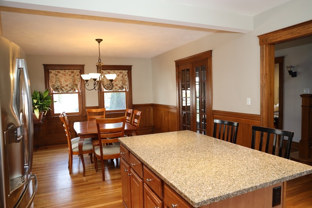 26 Barbara Road Waltham, MA 02453 - Photo 7 of 40 Gallery Image 7