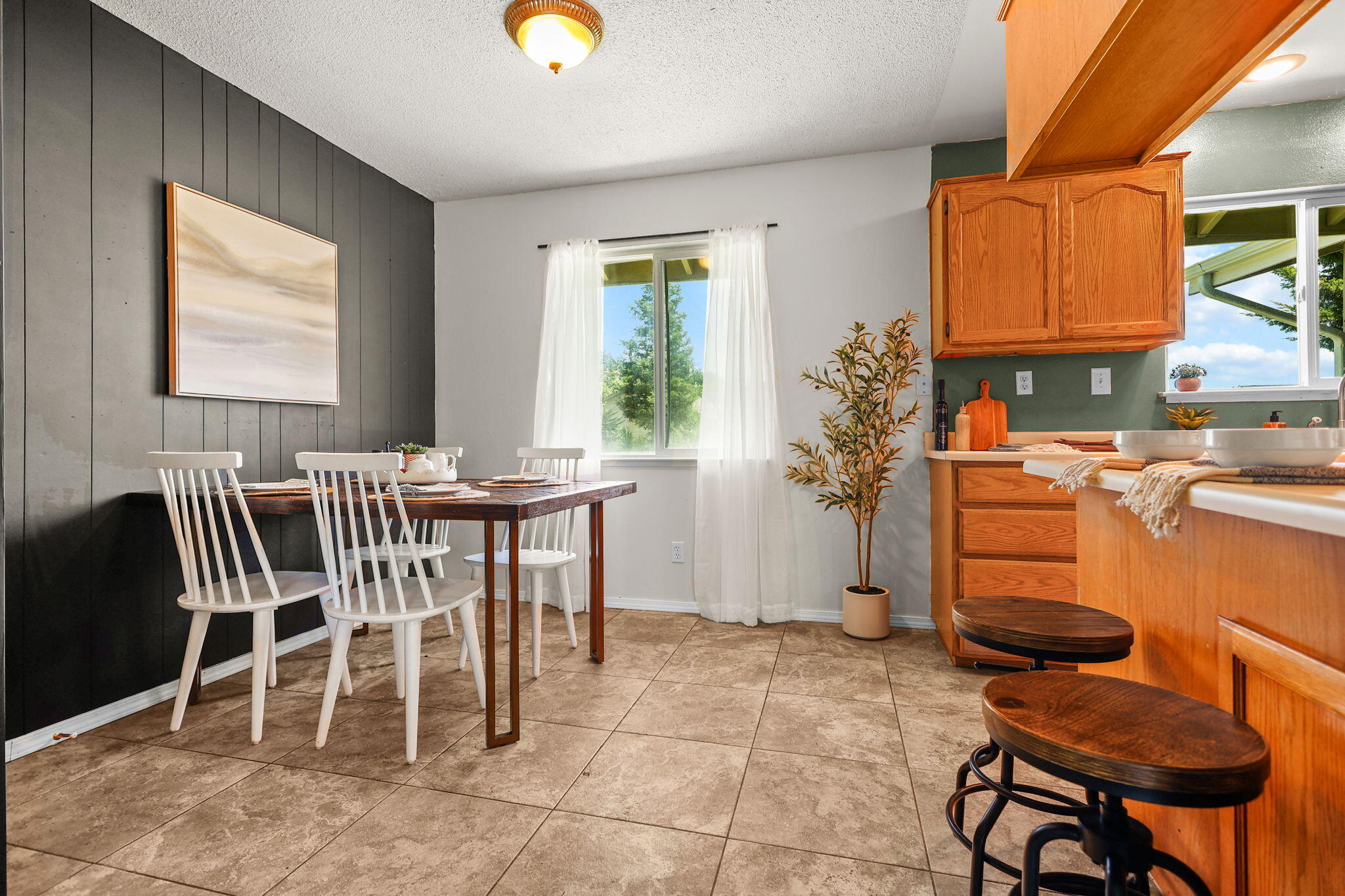 3646 Rhonda Road Cottonwood, CA 96022 - Photo 7 of 58 Dining Area & Breakfast Bar