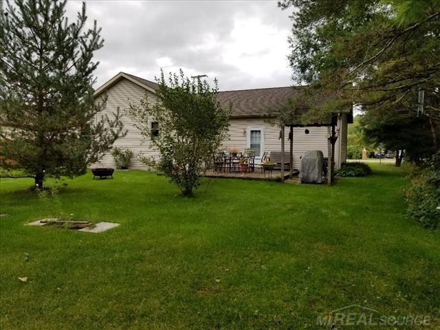 1039 Minnesota Road Port Huron, MI 48060 - Photo 3 of 8