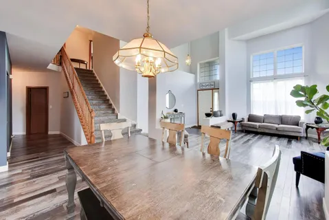 $435,000 | 1669 Montclair Drive, Elgin, IL 60123