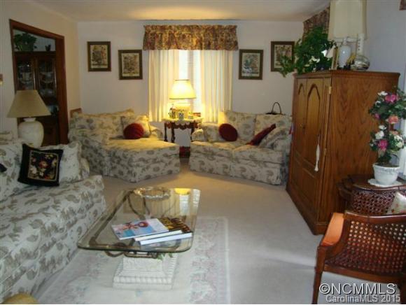 228 Balsam Road Hendersonville, NC 28792 - Photo 5 of 24 Gallery Image 5