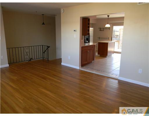 192 Evergreen Road, Unit 2B Edison, NJ 08837 - Photo 8 of 16 Gallery Image 8