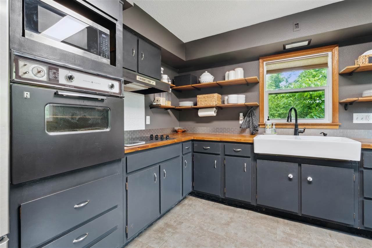 6610 Berry Road Southeast Cedar Rapids, IA 52403 - Photo 12 of 37 Gallery Image 12