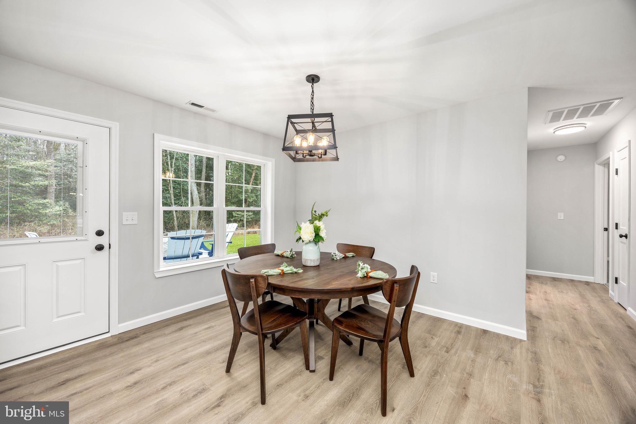 38001 St George Road Delmar, DE 19940 - Photo 11 of 51 Dining Area