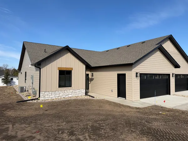 $439,900 | 117 Altavista Drive, Detroit Lakes, MN 56501