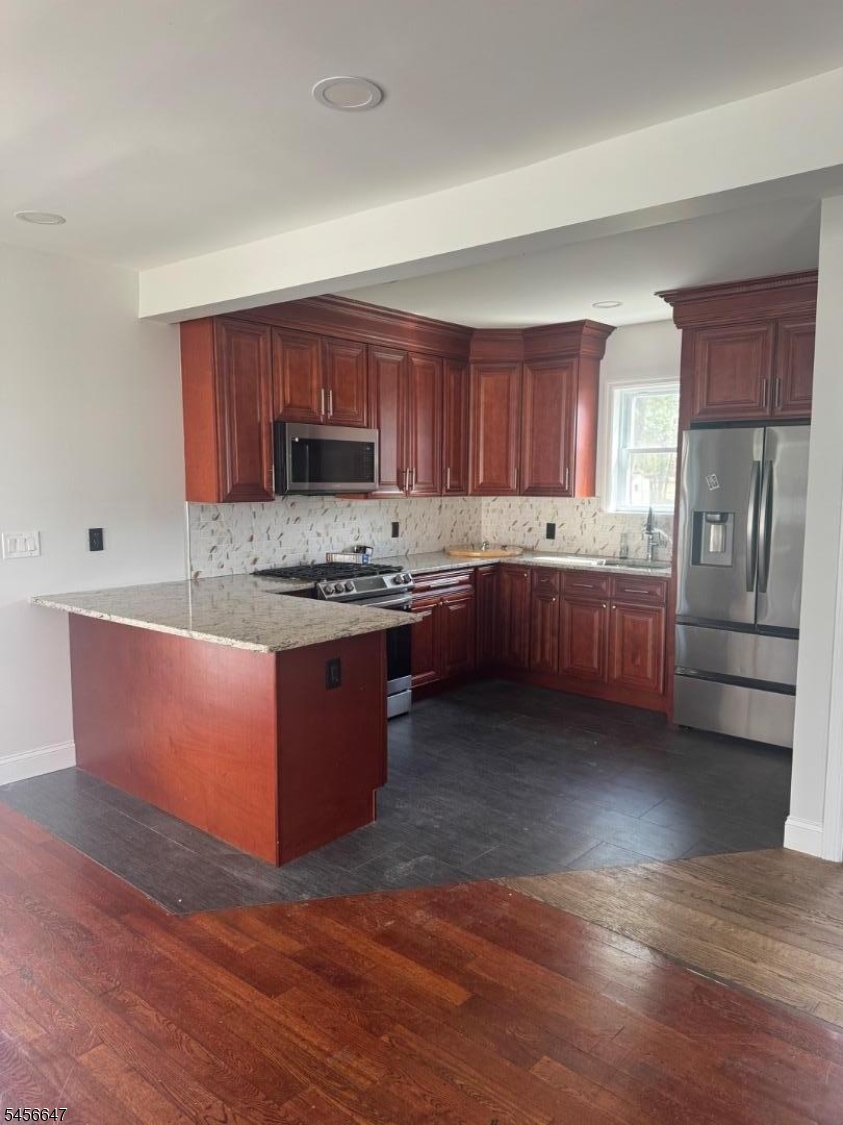 35 Lawrence Street Bloomfield, NJ 07003 - Photo 3 of 17 Gallery Image 3
