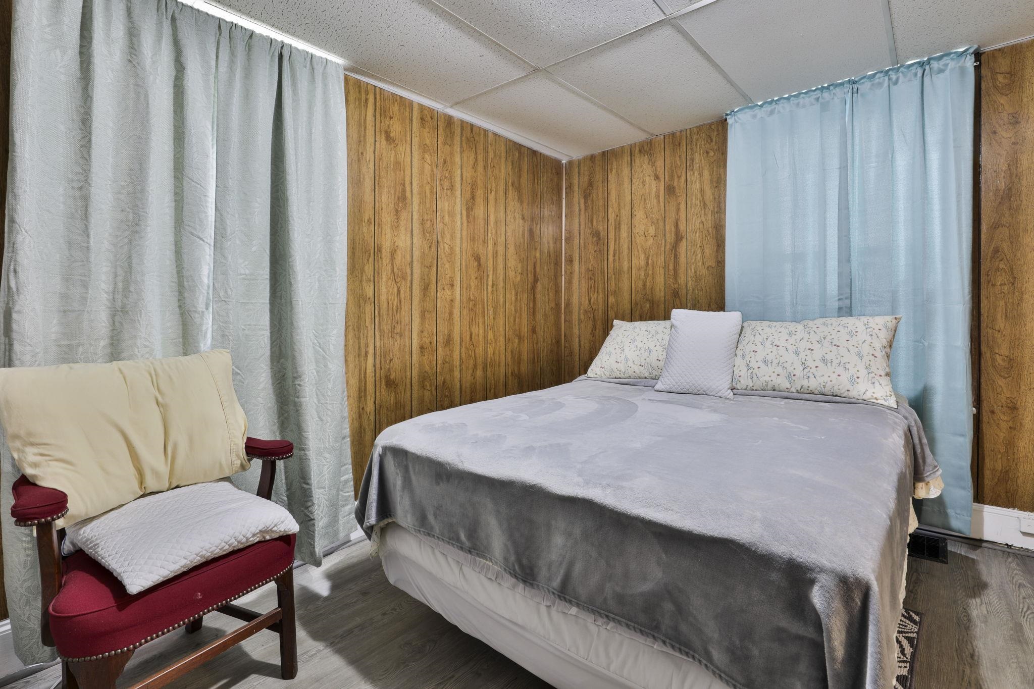 89 Walnut Street Nashua, NH 03060 - Photo 13 of 30