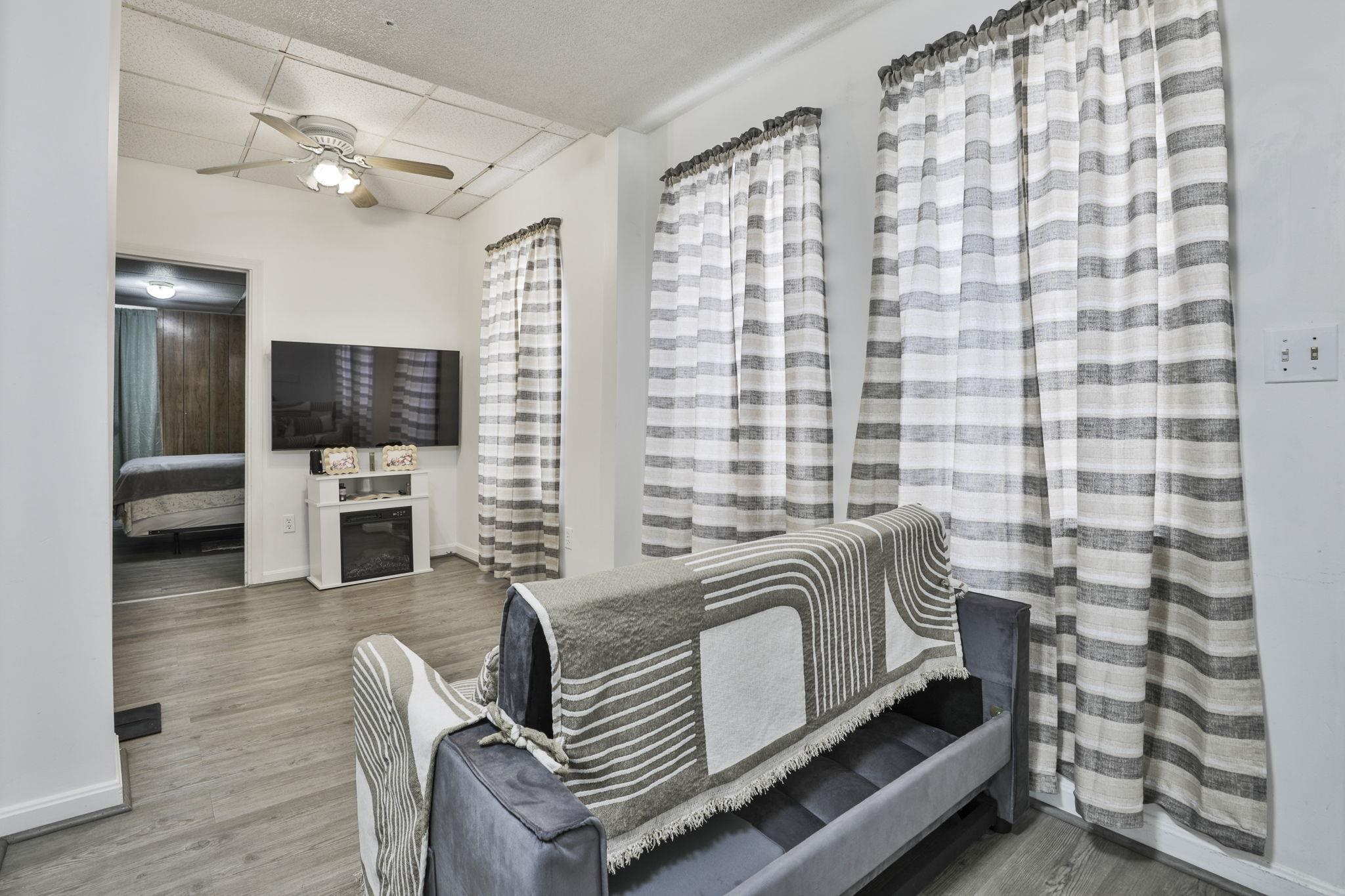 89 Walnut Street Nashua, NH 03060 - Photo 10 of 30