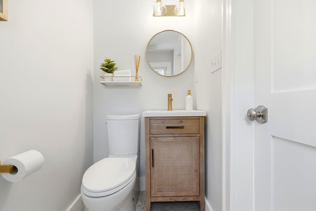 10 Bonad Road Winchester, MA 01890 - Photo 16 of 39