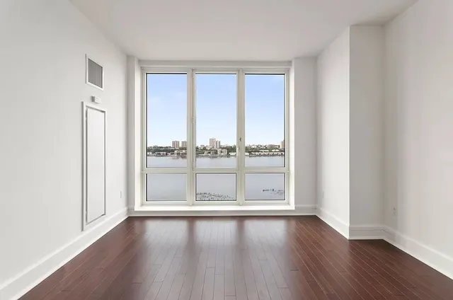 $1,595,000 | 60 Riverside Boulevard, Unit 1707 | Upper West Side