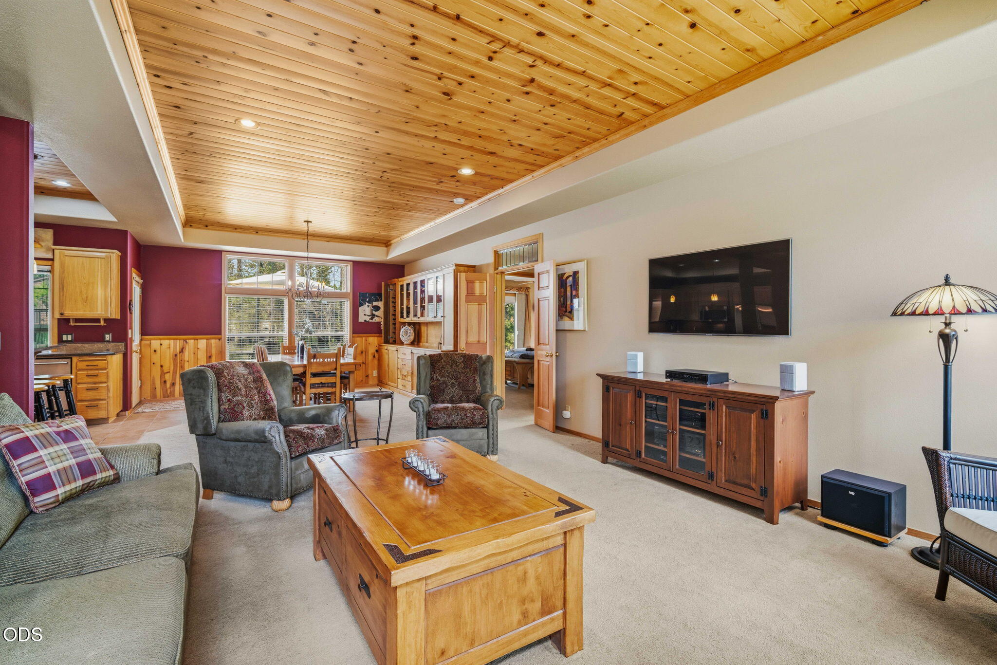 57719 Poplar Lane Sunriver, OR 97707 - Photo 10 of 46
