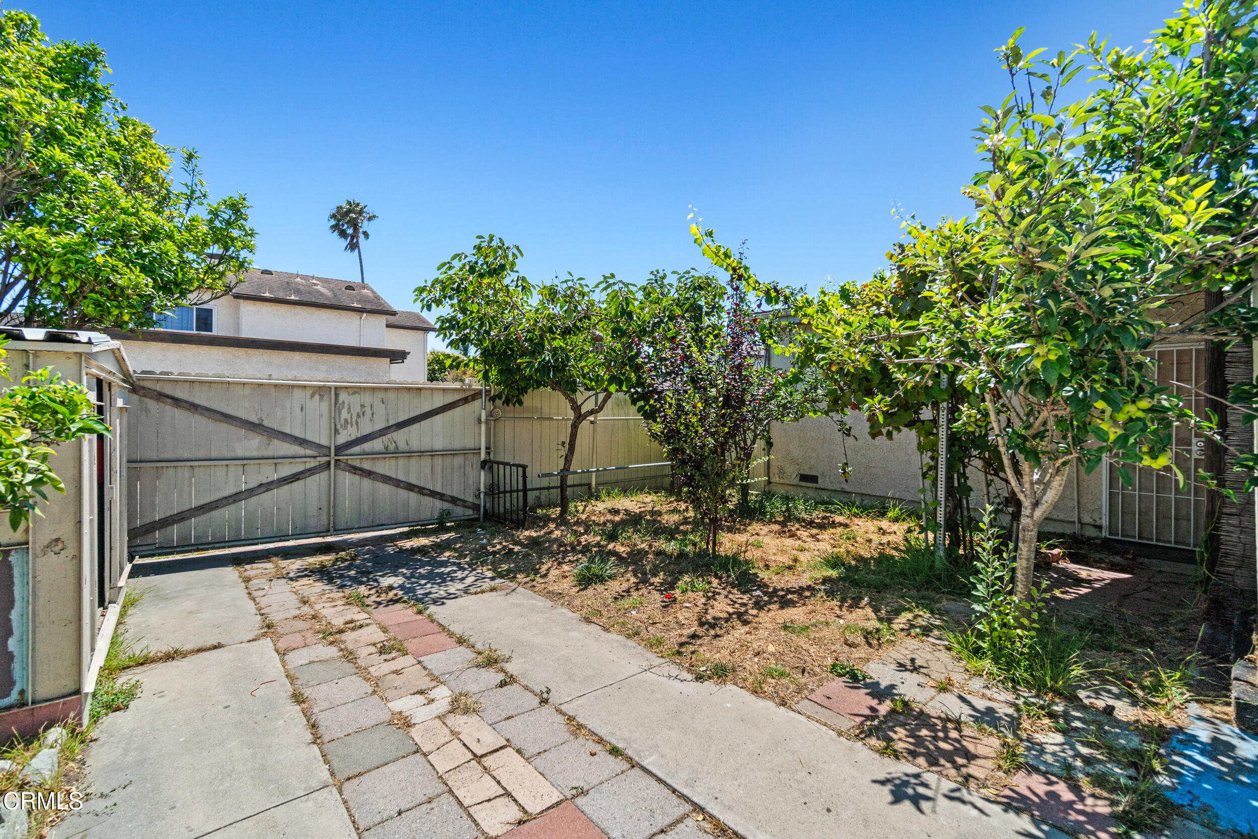 3330 Ketch Avenue Oxnard, CA 93035 - Photo 41 of 45 a backyard of a house