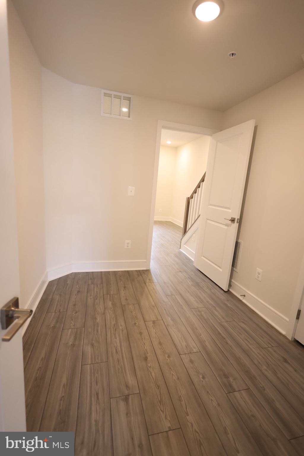 43218 Farringdon Square Ashburn, VA 20148 - Photo 8 of 52