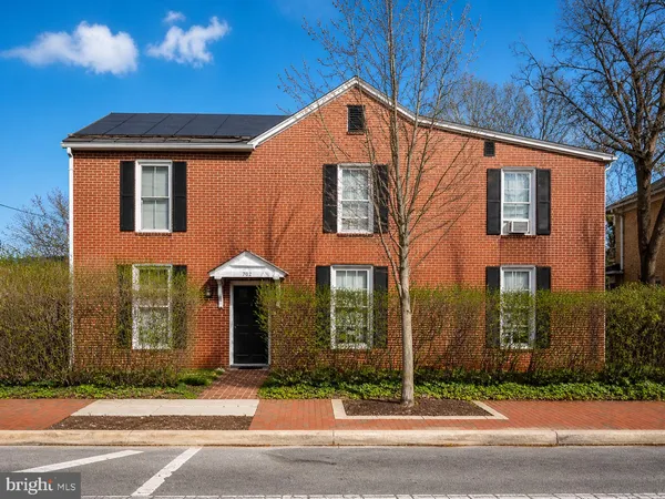 $1,100 | 702 South Braddock Street, Unit 2, Winchester, VA 22601