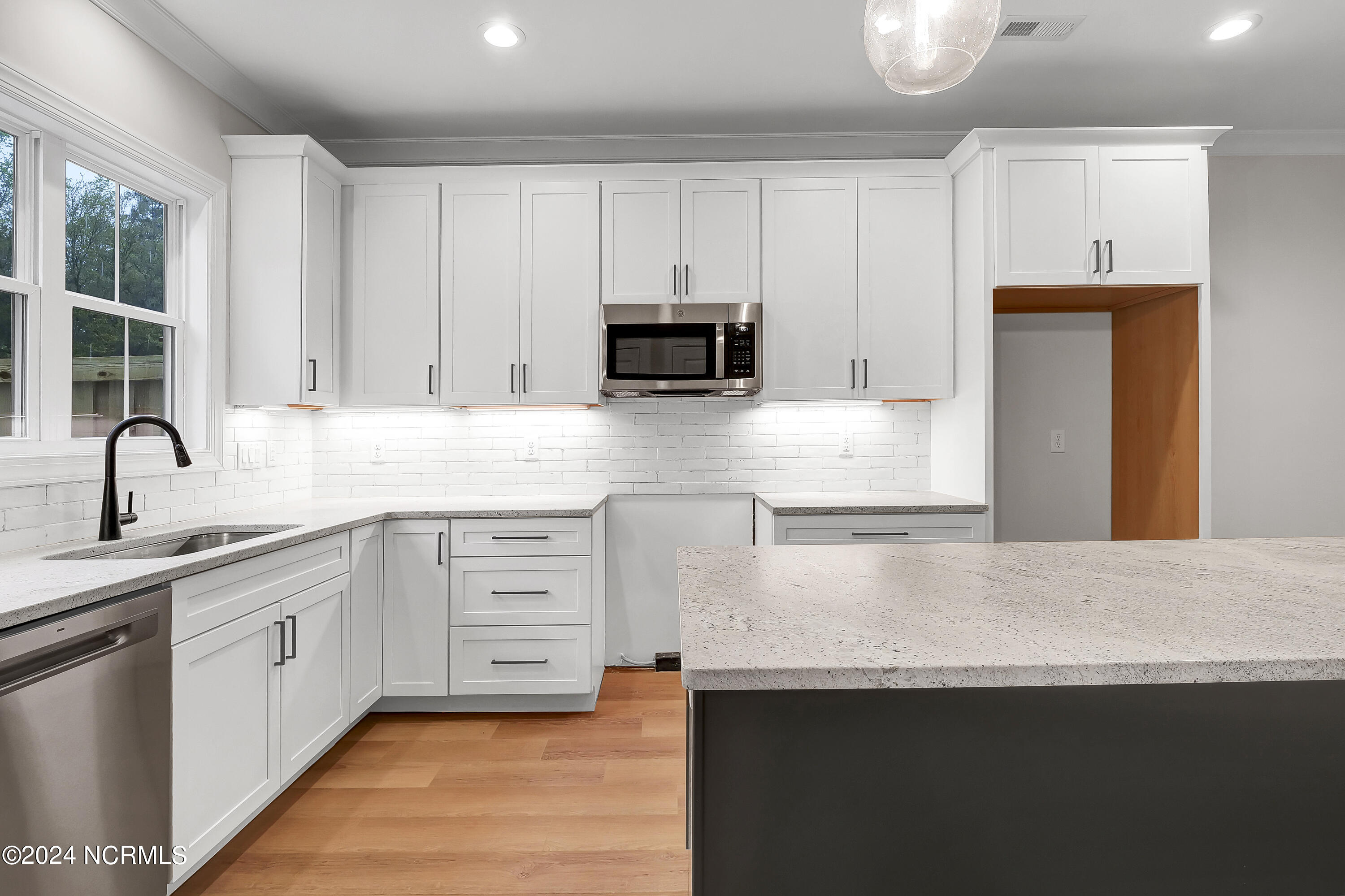 214 Beasley Road, Unit B Wilmington, NC 28409 - Photo 10 of 33 007_p1099837