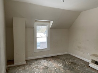 3213 Gideon Avenue Zion, IL 60099 - Photo 11 of 15 an empty room with a window