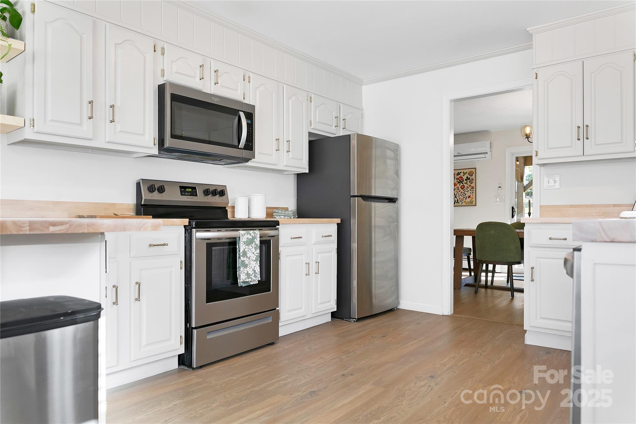 77 Dillingham Road Asheville, NC 28805 - Photo 18 of 39 Gallery Image 18